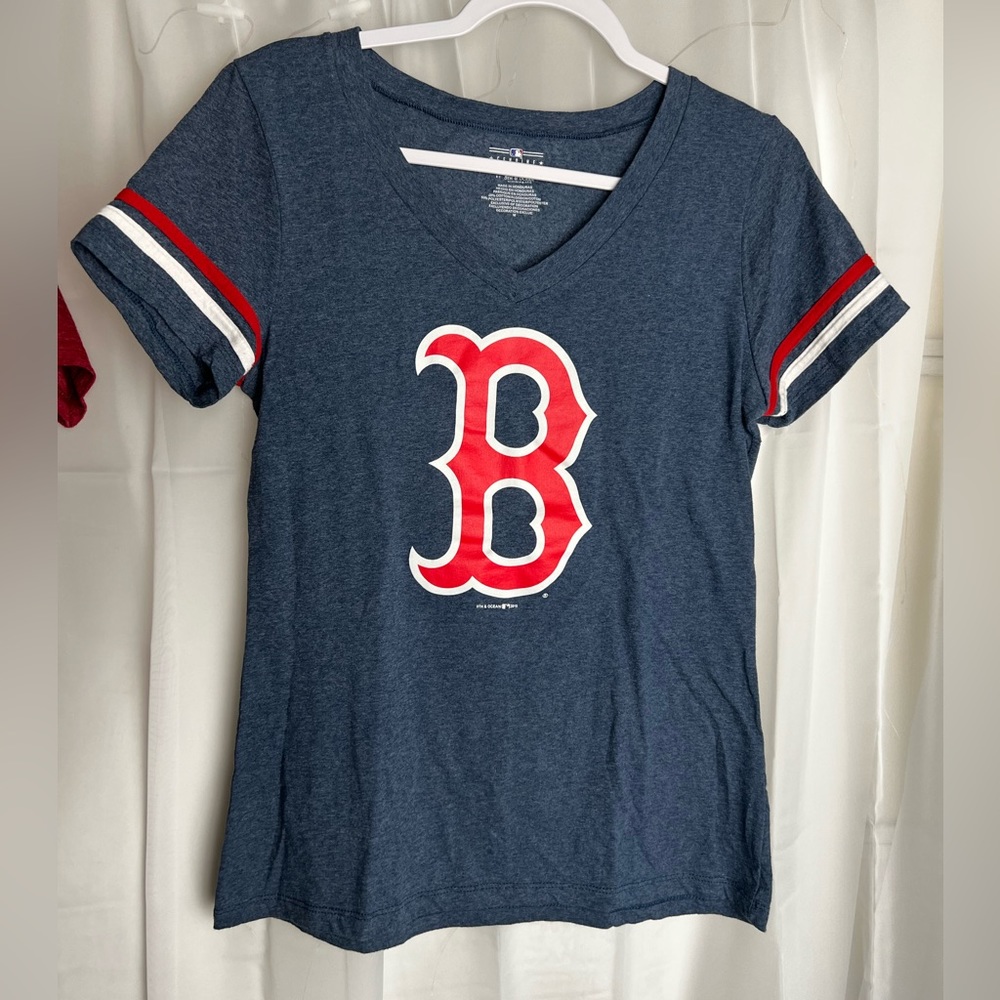 5th and Ocean 2015 Women’s Boston Red Sox Tee Shirt Size Medium Blue/ Red.